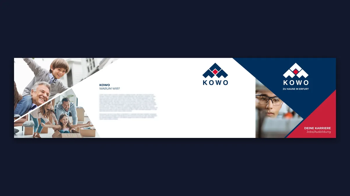 Außenseite des Karrierefolders aufgeklappt: links Familie zwischen Umzugskartons, in der Mitte das KOWO-Logo auf Weiß, rechts Navy-Fläche mit Logo, Bildfenster und roter Auszeichnung Deine Karriere