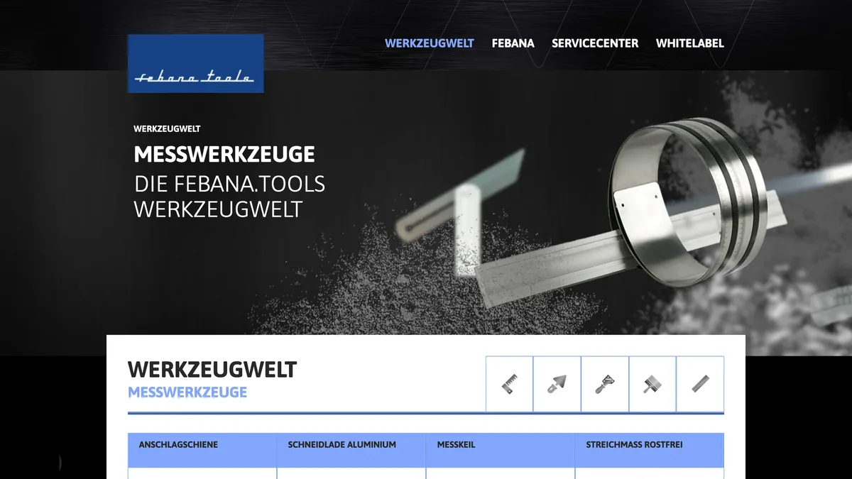 Werkzeugwelt Messwerkzeuge: Anschlagschiene und Winkel vor dunklem Grund mit Staub